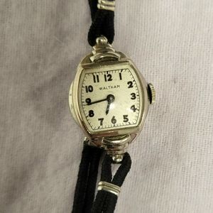 Rare WALTHAM 10k Gold Plated, bezel, Ladies  Cocktail Watch"Working"